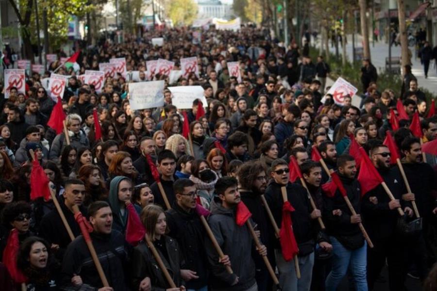 تجمع اعتراضی دانشجویان یونان در پی ایجاد دانشگاه‌های خصوصی